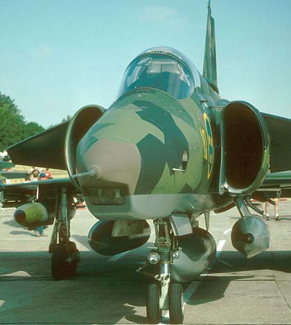 瑞典J37“雷”式戰鬥機