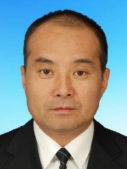姜龍(新疆維吾爾自治區烏魯木齊市委教育工委副書記、市教育局黨組成員) 姜龍(新疆維吾爾自治區烏魯木齊市委教育工委副書記、市教育局黨組成員)