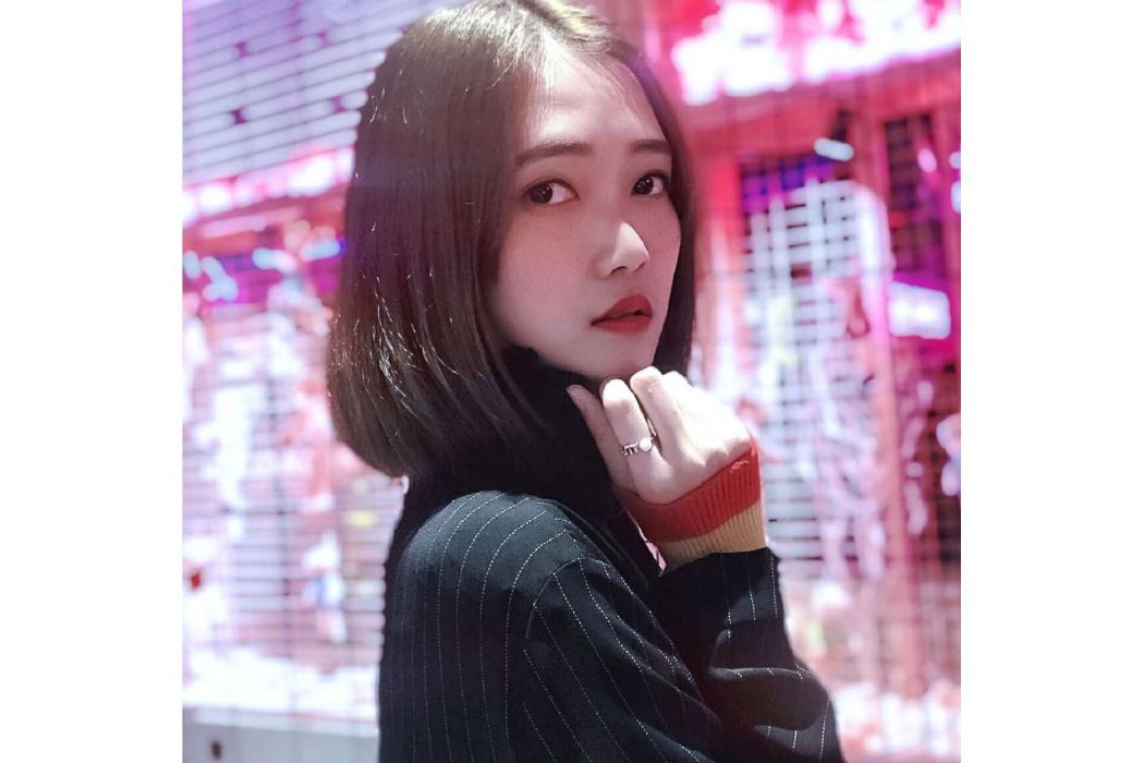 鄧舒月 鄧舒月