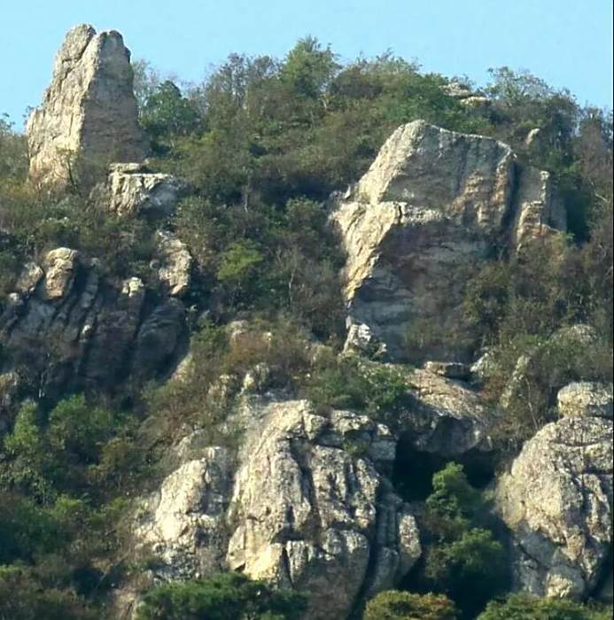 百腳山