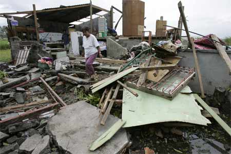 颱風“榴槤”襲擊過後的菲律賓