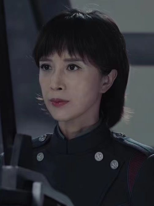 陳立青(科幻動作電影《末日戰士》中由金巧巧飾演的地球防衛軍成員) 陳立青(科幻動作電影《末日戰士》中由金巧巧飾演的地球防衛軍成員)