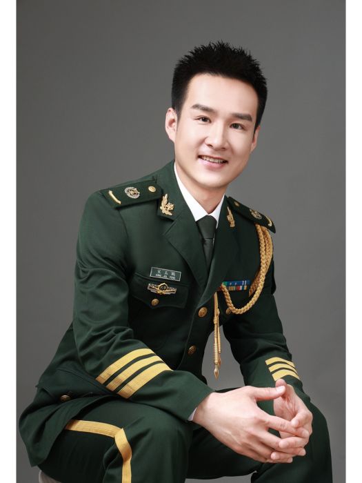 宋玉鵬(中國內地青年男高音歌唱演員) 宋玉鵬(中國內地青年男高音歌唱演員)