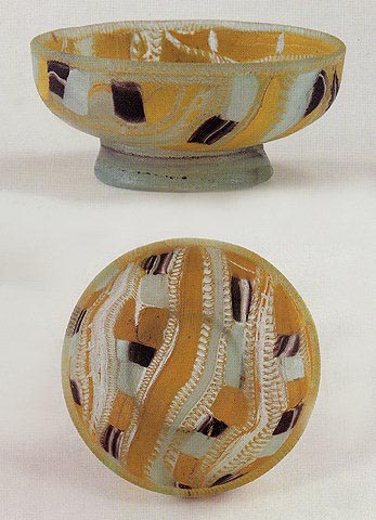 條形鑲花碗:公元前一世紀初