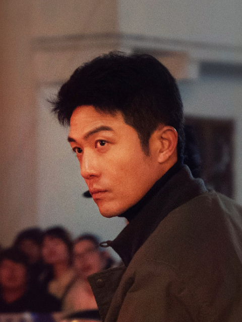 王森(電視劇《宋紙迷蹤》中的刑警隊長角色,由李澤鋒飾演) 王森(電視劇《宋紙迷蹤》中的刑警隊長角色,由李澤鋒飾演)