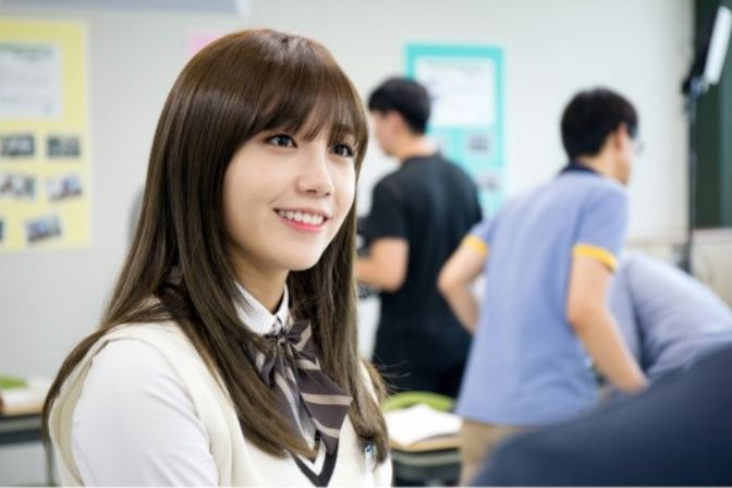 姜妍斗(《無理的前進》中由鄭恩地飾演的角色) 姜妍斗(《無理的前進》中由鄭恩地飾演的角色)