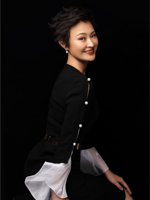 弓月(二胡演奏家) 弓月(二胡演奏家)