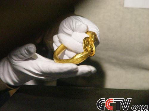 蛇形手鐲 蛇形手鐲