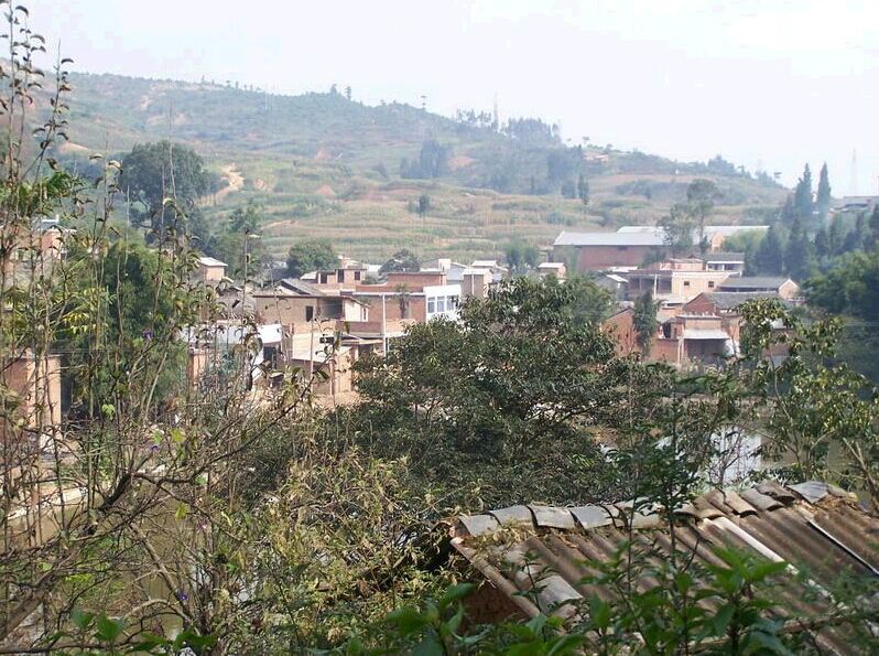 松樹凹村 松樹凹村