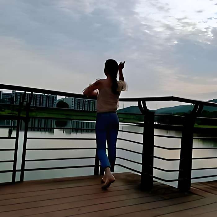 娟子~ 娟子~