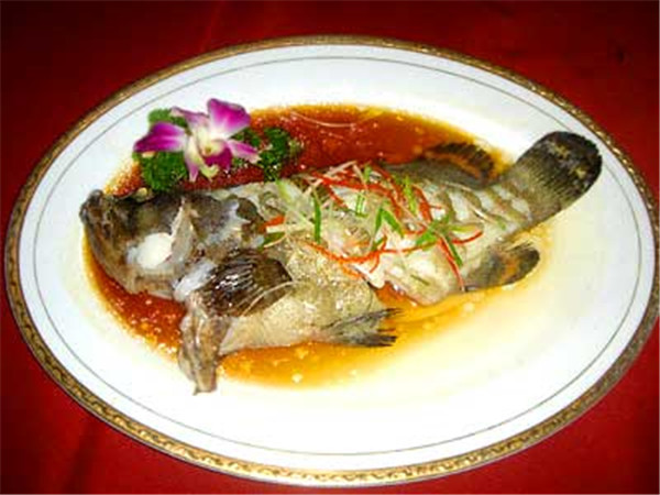 清蒸斑魚