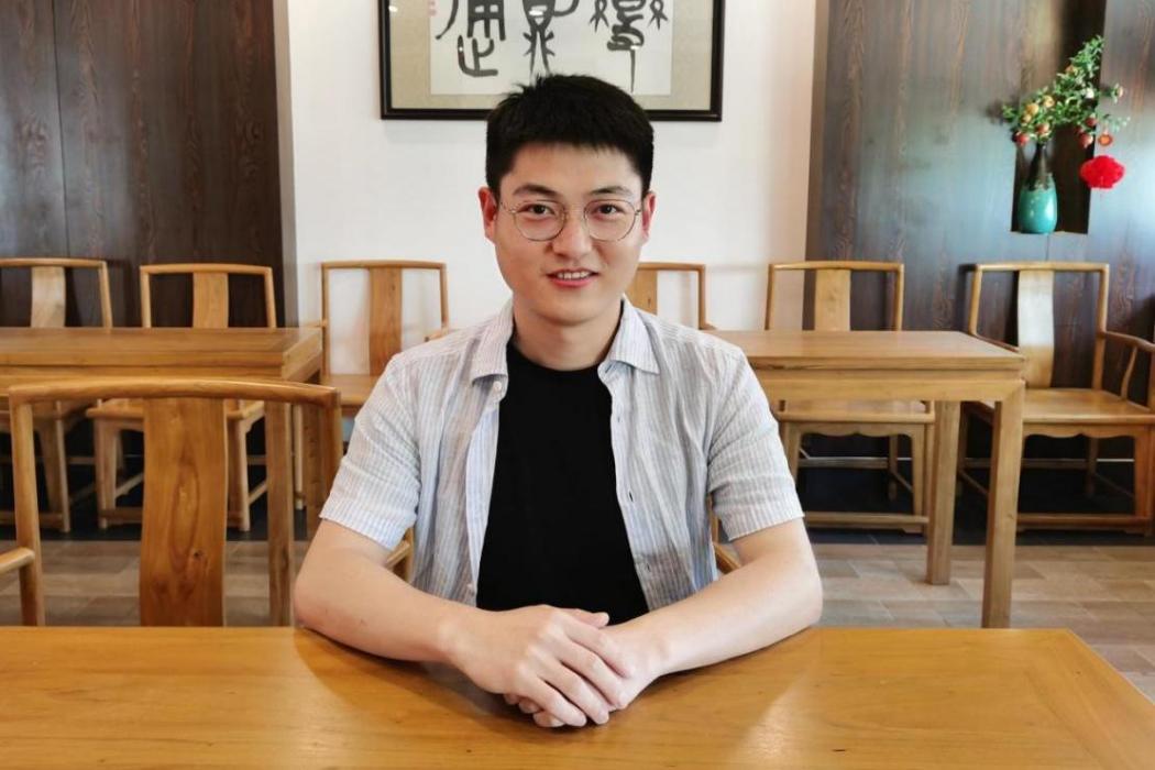 李新(江蘇師範大學文學院講師) 李新(江蘇師範大學文學院講師)