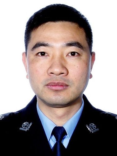 馮瑋(浙江省臨海市公安局黨委委員、政治處主任) 馮瑋(浙江省臨海市公安局黨委委員、政治處主任)