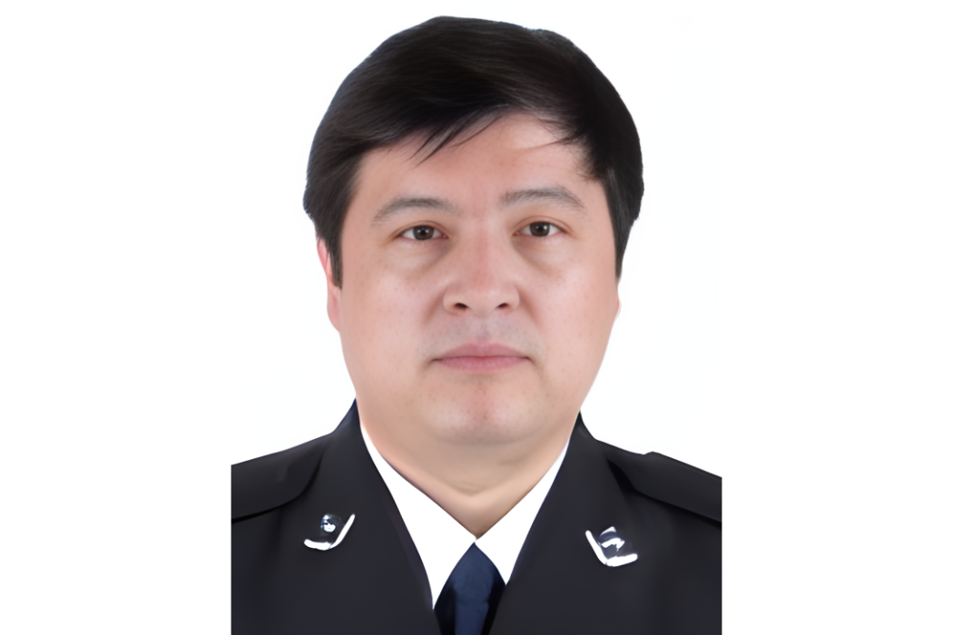 張洪波(山東省淄博市公安局黨委委員、副局長、 一級高級警長) 張洪波(山東省淄博市公安局黨委委員、副局長、 一級高級警長)