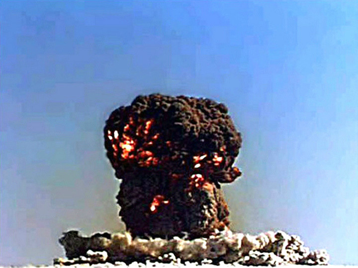 中國第一顆核子彈爆炸成功