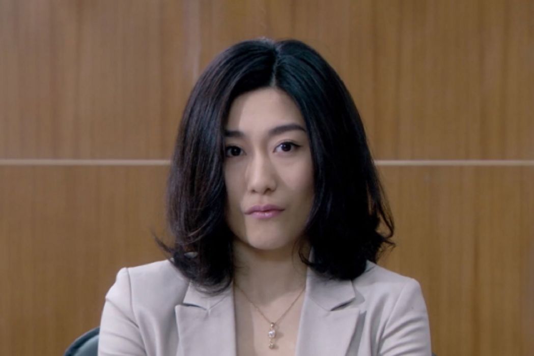 康乃馨(偶像劇《愛情是從告白開始的》中的角色) 康乃馨(偶像劇《愛情是從告白開始的》中的角色)