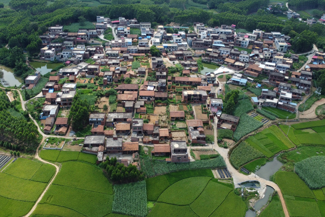 凡村(廣西壯族自治區來賓市興賓區遷江鎮村名) 凡村(廣西壯族自治區來賓市興賓區遷江鎮村名)