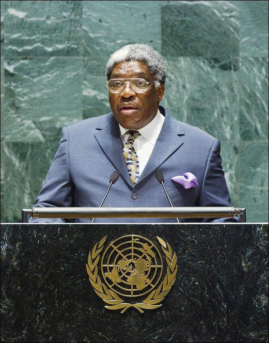 姆瓦納瓦薩總統在聯合國大會發表演講