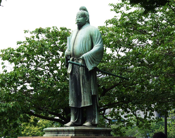 東京皇居附近的“和氣清麻呂”像（1940年）