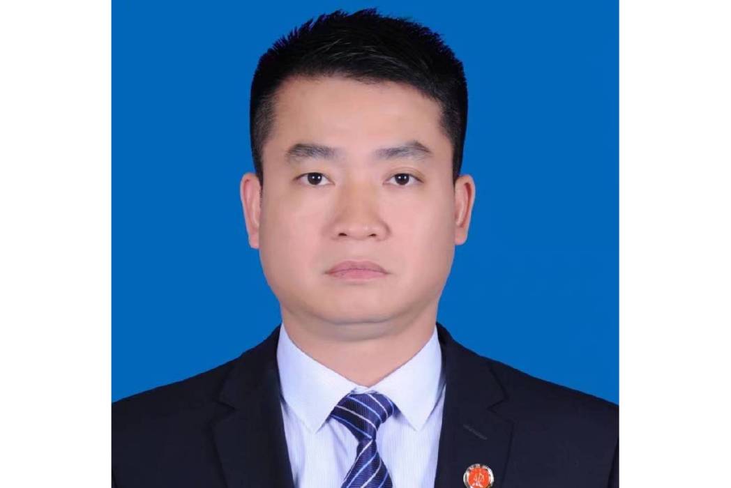 胡晨光(郴州市北湖區華通法律服務所主任) 胡晨光(郴州市北湖區華通法律服務所主任)