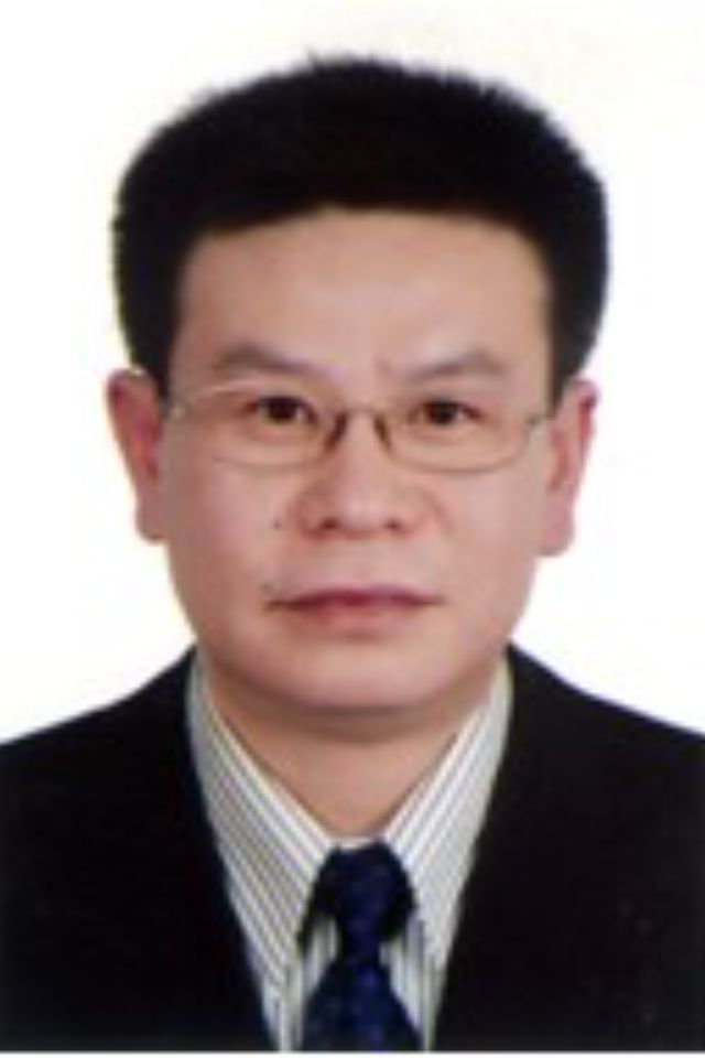尹光志(重慶大學教授)