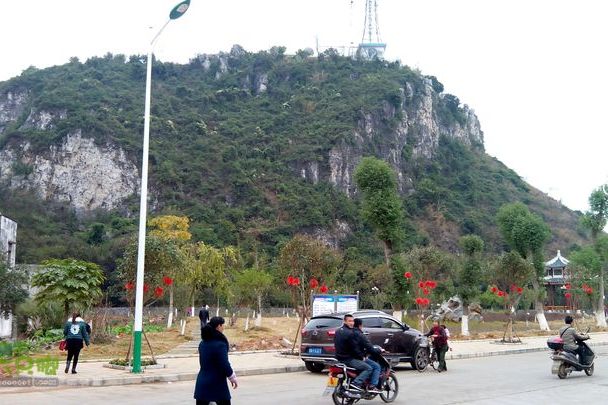 馬鞍山(廣西壯族自治區來賓市武宣縣馬鞍山) 馬鞍山(廣西壯族自治區來賓市武宣縣馬鞍山)