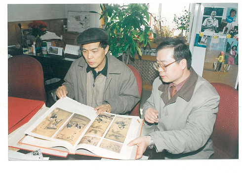 左起：萬伯翱、郭新平