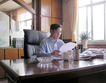 濮德興 濮德興