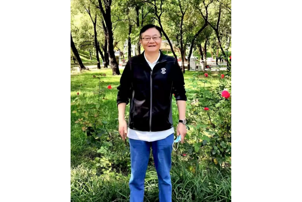 張曉實(中國散文學會會員、作家)