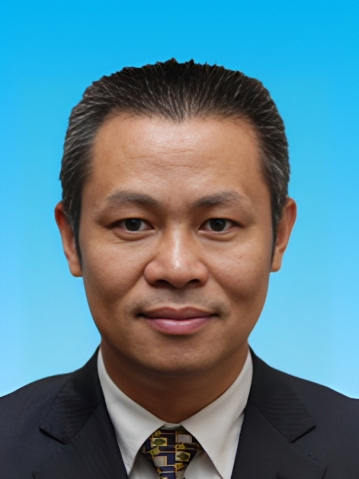 李鋒(審計署黨組成員、副審計長,人事教育司司長) 李鋒(審計署黨組成員、副審計長,人事教育司司長)