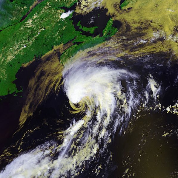 熱帶風暴 衛星雲圖