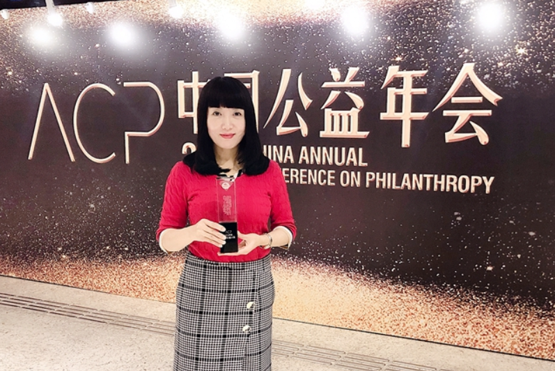 趙麗萍(中國民間公益人,365晨光寶貝之家創辦人) 趙麗萍(中國民間公益人,365晨光寶貝之家創辦人)