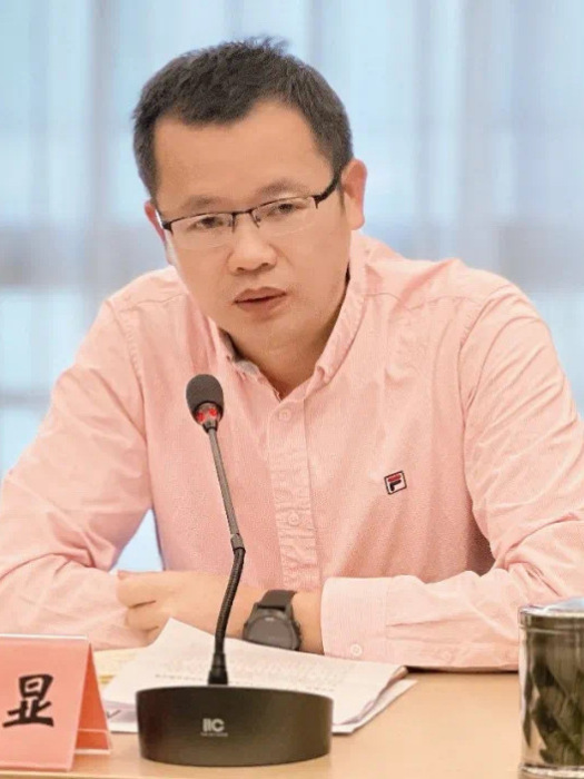 吳明顯 吳明顯
