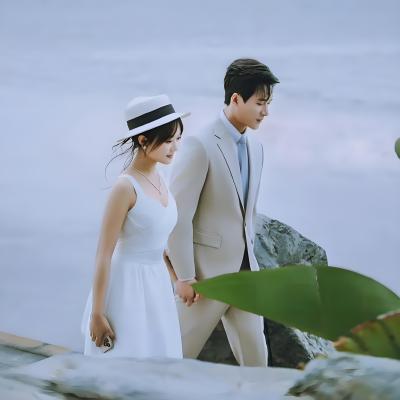 撲向玫瑰