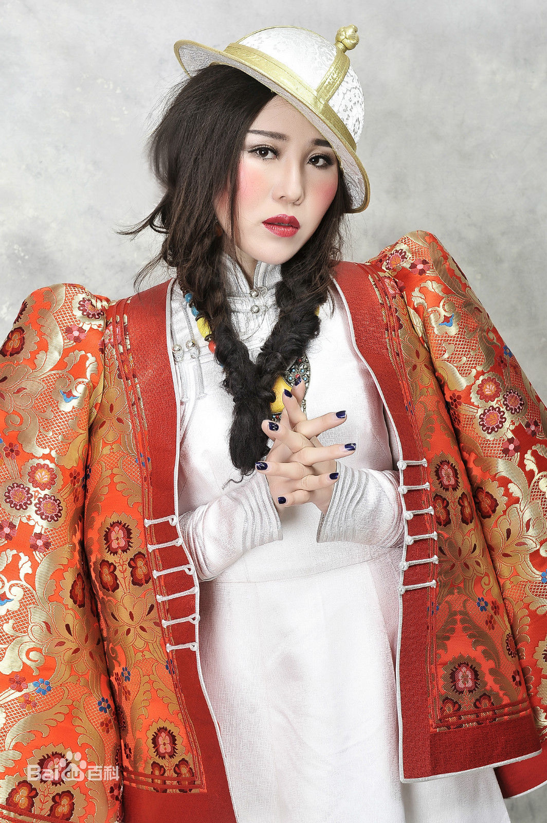 圖雅(蒙古族青年女歌手)