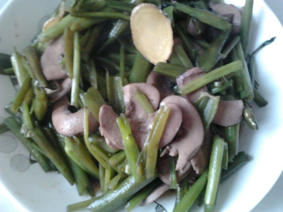 通菜炒腰片 通菜炒腰片