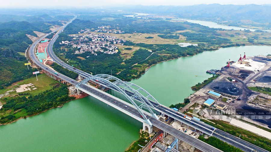 柳南高速王靈至南寧段——六景大橋