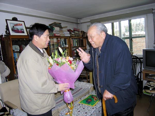 於船 於船