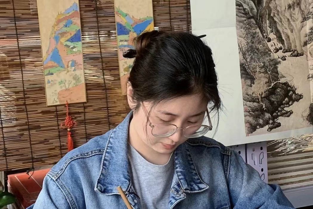 曹珊珊(中國美術家協會會員) 曹珊珊(中國美術家協會會員)