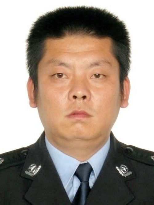 李燕君(河北省張家口市公安局橋東分局黨委委員、副局長) 李燕君(河北省張家口市公安局橋東分局黨委委員、副局長)