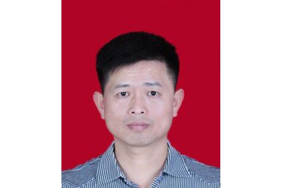 王治國(寧鄉市橫市鎮黨委委員、宣傳委員、副鎮長) 王治國(寧鄉市橫市鎮黨委委員、宣傳委員、副鎮長)