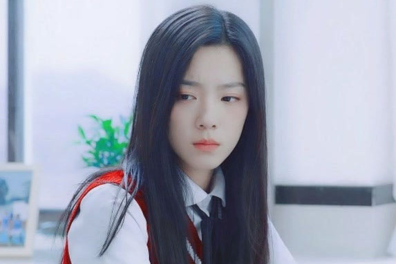 韓菲(網劇《我的刺蝟女孩》中登場的虛擬人物) 韓菲(網劇《我的刺蝟女孩》中登場的虛擬人物)