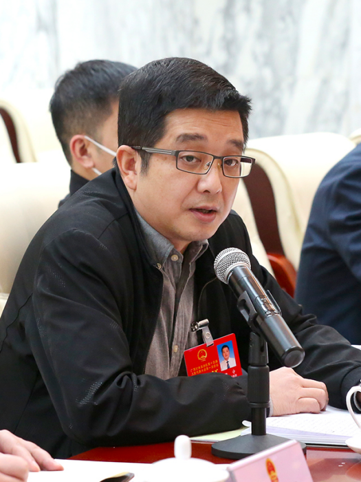 班寧(第十四屆全國人大代表,南寧市廣播電視台創新發展研究中心研究員) 班寧(第十四屆全國人大代表,南寧市廣播電視台創新發展研究中心研究員)