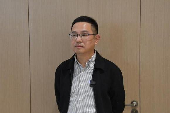 陳槐(第十四屆全國政協委員,中國科學院成都生物研究所副所長、研究員) 陳槐(第十四屆全國政協委員,中國科學院成都生物研究所副所長、研究員)