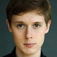 塞繆爾·巴奈特(Samuel Barnett) 塞繆爾·巴奈特(Samuel Barnett)