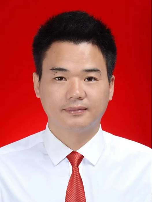 王海斌(江西省吉安市青原區商務局客商投資和市場建設推進中心主任) 王海斌(江西省吉安市青原區商務局客商投資和市場建設推進中心主任)