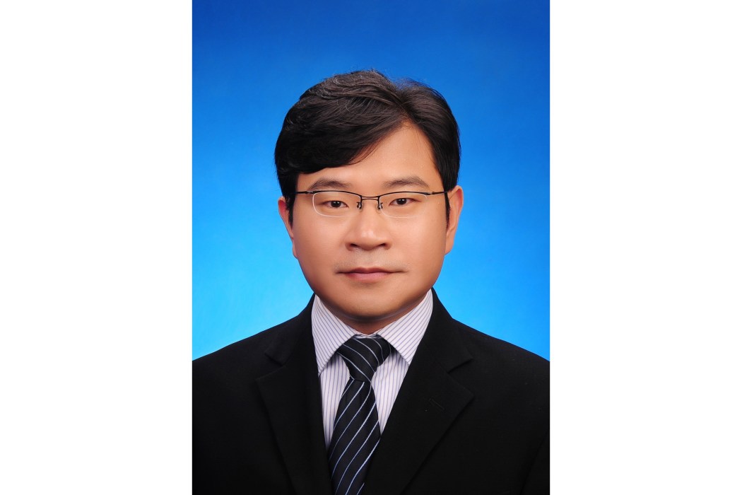 馮明祥(復旦大學附屬中山醫院胸外科主任醫師) 馮明祥(復旦大學附屬中山醫院胸外科主任醫師)