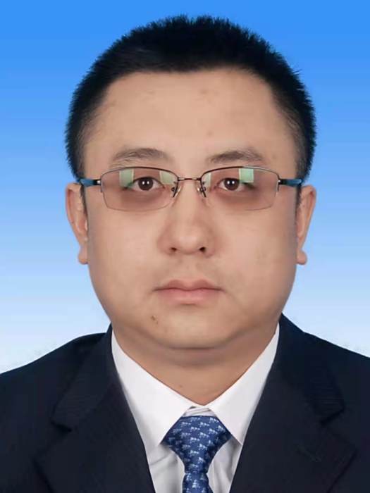 王佳波 王佳波