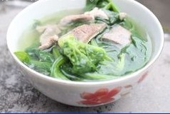 菠菜豬肝瘦肉湯