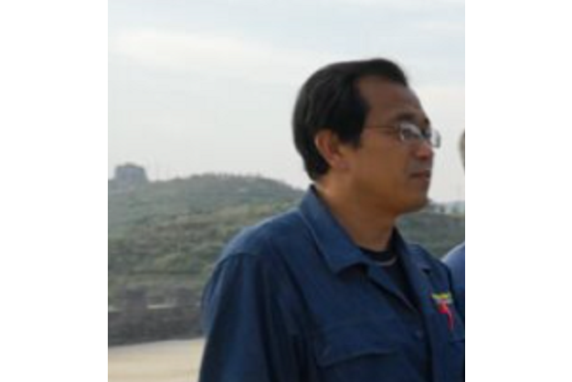 郭愛國(陝鋼集團龍鋼公司扶貧業務副主任) 郭愛國(陝鋼集團龍鋼公司扶貧業務副主任)